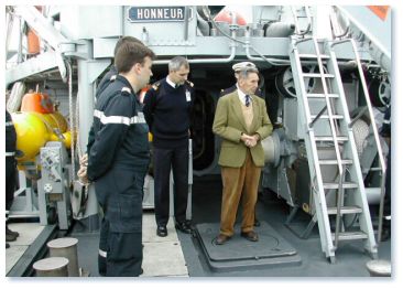 Jacques ZANG s'adresse à l'équipage