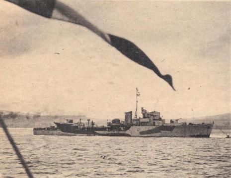 La Combattante - Effectif : 10 officiers et 160 hommes