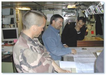 Briefing avec les plongeurs-démineurs du CAPRICORNE