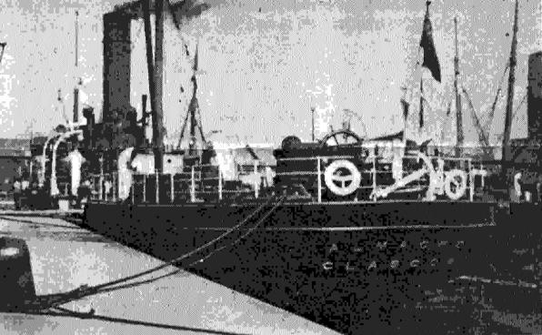 L’ALMAGRO (COONAGH) à quai...