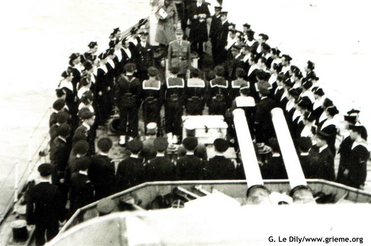 Le Général De Gaulle à bord de La Comabattante