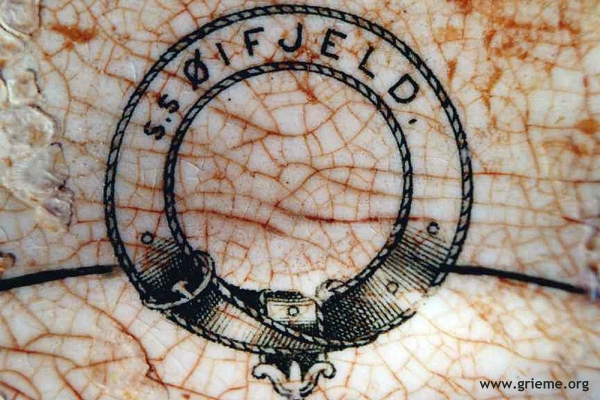 Morceau de vaisselle de l’<strong><em>OIFJELD</em></strong>