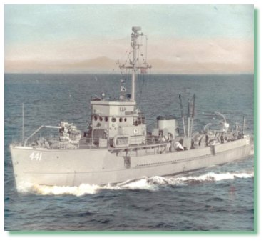 Plein cadre sur un Y.M.S. voguant